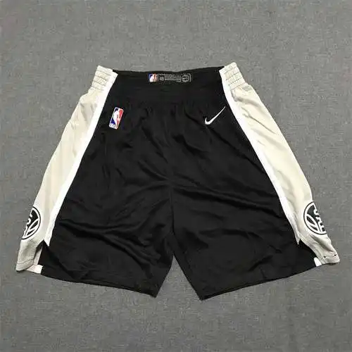 Pantalón corto negro Spurs
