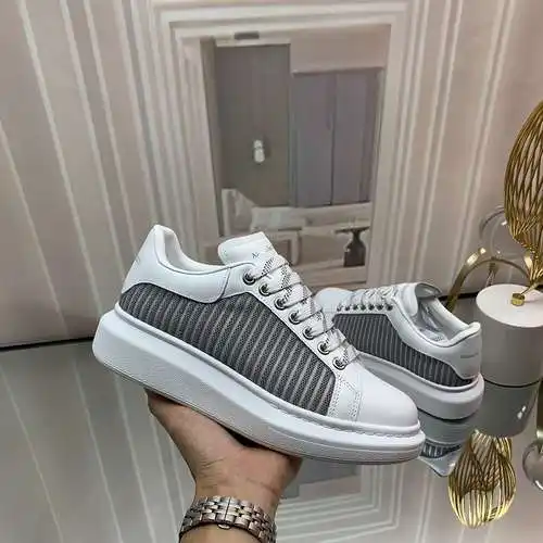 McQueen* Zapatos para hombre y mujer Código: 0526C40 Talla: Mujer 34-41. Hombres 38-46
