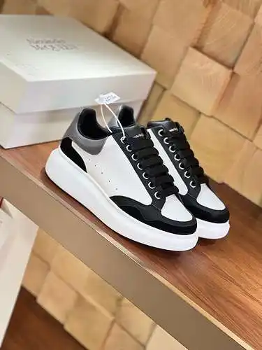 McQueen* Zapatos para hombre y mujer Código: 0318C50 Talla: Mujer 34-41., Hombre 38-46 Observaciones