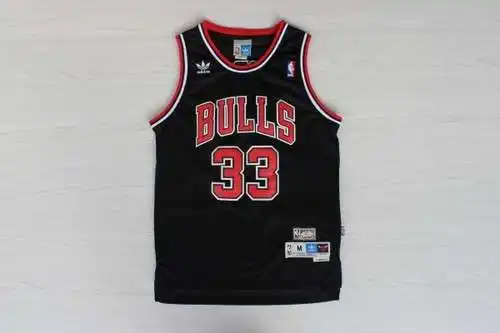 Bulls No. 33 Pippen negro
