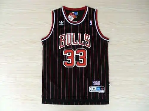 Bulls No. 33 Pippen franja negra y roja