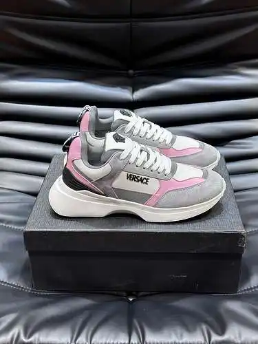 Zapatos de hombre Versace Código: 0704C10 Talla: 39-44