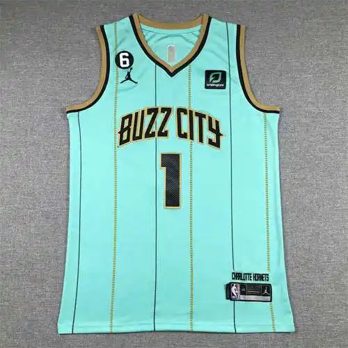 Barra de oro verde LaMelo Ball City Edition n.° 1 de los Hornets de la temporada 22