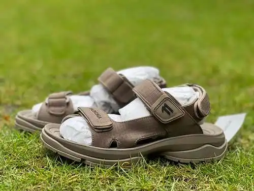 Sandalias Balenciaga Marrón Sandalias De Playa Con Velcro De Poliéster Balenciaga Tourist