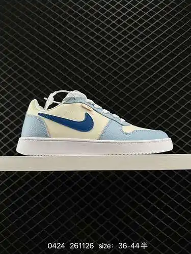 3 Las zapatillas retro informales Nike Ebernon Low PRM de caña baja reavivan el encanto del estilo d