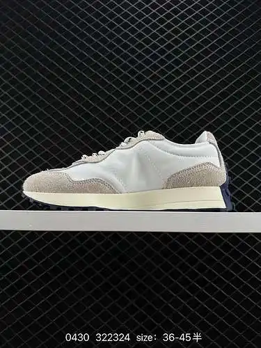2 New Balance/New Balance está confeccionado en ante y tejidos Oxford teñidos. La entresuela está he