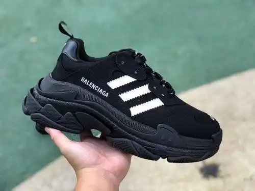Balenciaga de marca compartida Adidas en blanco y negro Balenciaga x Adidas clover Triple S zapatos 