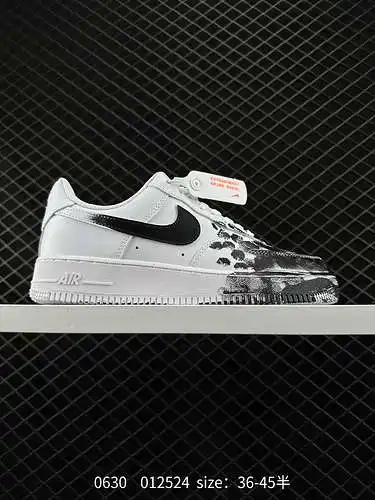 2 Nike Air Force Low Air Force 1 zapatillas deportivas informales, versátiles y de caña baja. La com