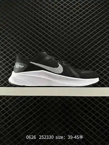 Nike Air Zoom Pegasus 37 PRM Este zapato hereda de manera excelente el ajuste y la sensación que ama