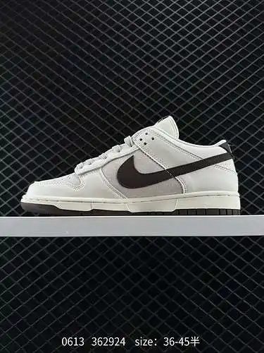 4 Zapatillas Nike Nike Dunk Low Retro Zapatillas Retro Las zapatillas de deporte de marca compartida