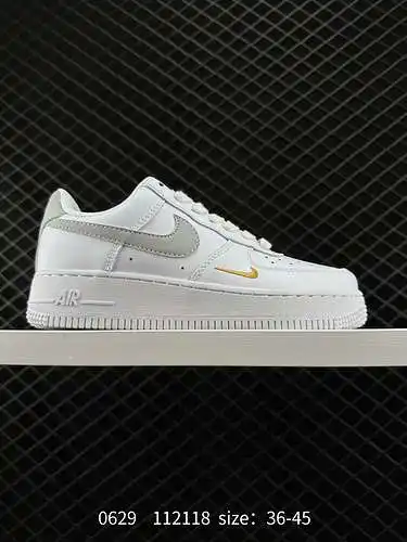 9 Nike Air Force Low Air Force 1 zapatillas deportivas informales, versátiles y de caña baja. La com