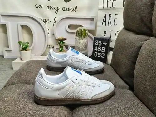 052D Adidas de nivel corporativo casi 70 años de producción de la capa de cabeza completa original d