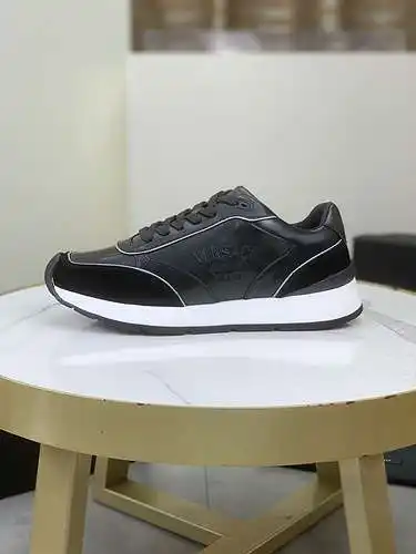 Zapatos de hombre Versace Código: 0513D60 Talla: 38–45 (38 y 45 deben ser personalizados y no se pue