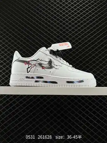 4 Nike Air Force Low Air Force 1 zapatillas deportivas informales, versátiles y de caña baja. La com