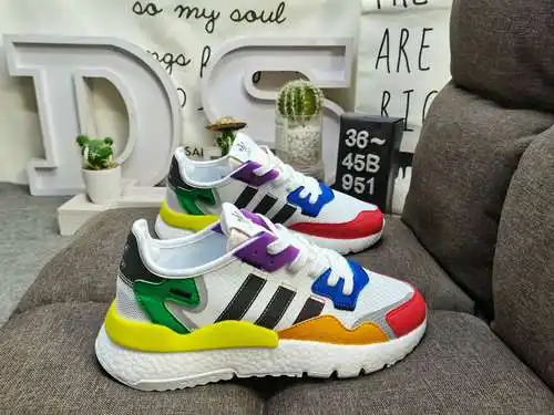 951D nivel corporativo Adidas Nite Jogger 2019 Boost código de barras en tono tierra Modelo de respa