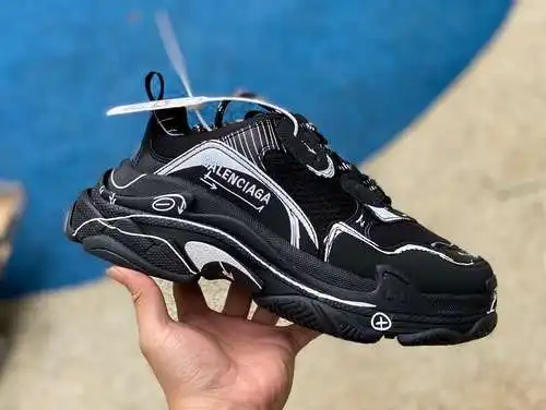 Balenciaga zapatos papá bajos antideslizantes de moda con cordones Balenciaga Triple S pintados a ma