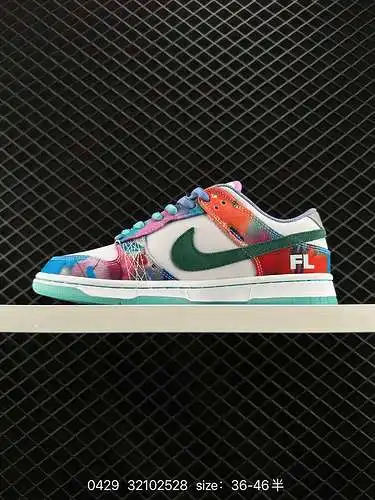 4 NIKE DUNK SB LOW Combinación de colores personalizada Dragon Ball Dunk SB, como su nombre indica, 