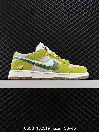 9 NK Dunk Low SE 8 Zapatillas casual retro con doble gancho DO947: este Dunk Low está hecho de mater