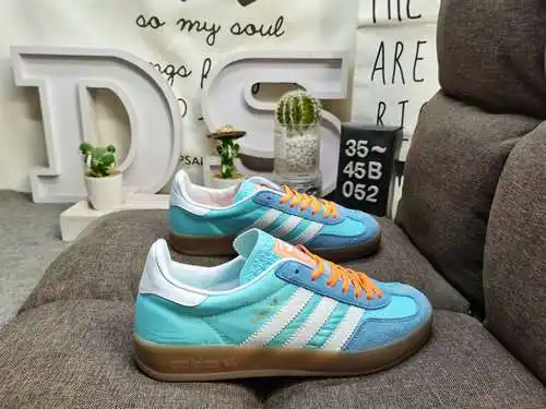 052D Zapatillas de deporte de corte bajo, ligeras y resistentes al desgaste, informales, originales,