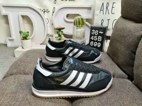 La serie de zapatillas retro 699DAdidas es popular en todo el mundo. Aprovechando esta ola, la marca