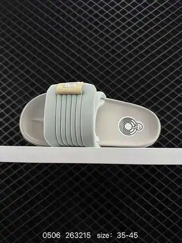 7 artículos de verano Nike Offcourt Adjust Slides, medias tallas para zapatos de hombre y mujer, que