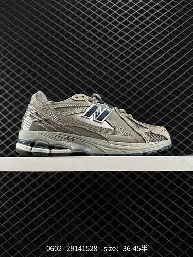 4 Artículo retro New Balance M96R En los últimos dos años, New Balance debe ser una de las marcas de