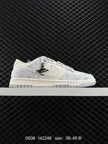 24 Marca compartida Nk SB Dunk Low LV a nivel de empresa: mezclilla tie-dye Aniversario luminoso zap