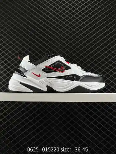 Nike Air Monarch M2K es un zapato clásico retro para papá con líneas exageradas y elementos populare