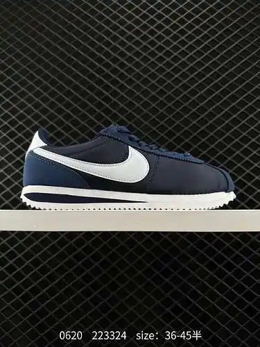2 zapatos Nike Forrest Gump Superficie de cuero NIKE CLASSIC CORTEZ NYLON, horma perfecta, material 