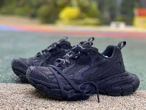Balenciaga 3XL shiny ✨ Balenciaga Balenciaga 3XL Zapatos papá brillantes con cristales Swarovski de 