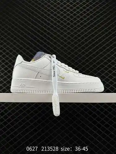 4 Nike Air Force Low Air Force 1 zapatillas deportivas informales, versátiles y de caña baja. La com