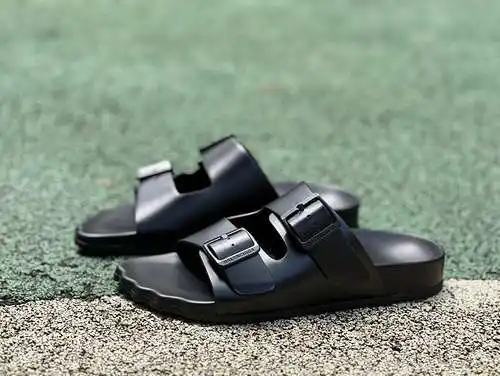 Zapatillas Balenciaga negras y brillantes Zapatillas planas Balenciaga SUNDAY de piel de becerro