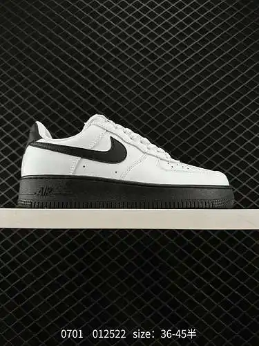 Zapatillas deportivas informales, versátiles y de caña baja Nike Air Force '7 Air Force 1. El rendim