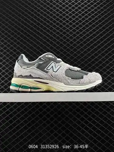 3 New Balance ML22 es la última serie 22R de zapatillas retro informales para correr. Los zapatos co
