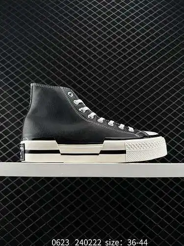 Deconstruyendo clásicos y creando nuevos estilos. Converse Chuck 7plus combina un diseño clásico con