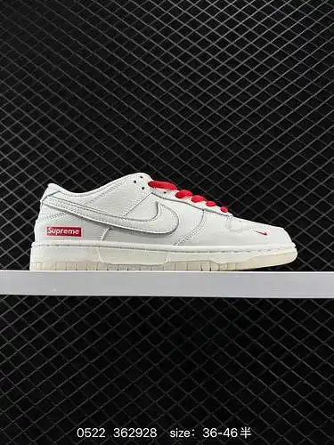 4 zapatos de skate deportivos informales de caña baja retro de la serie Nike SB Dunk Low. El cojín Z