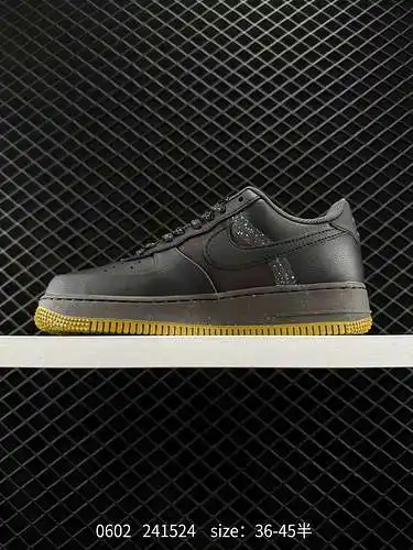 2 zapatillas deportivas informales de corte bajo y combinables Nike Air Force Low Air Force 1. El re