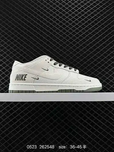 24 Personalización de alta gama, tres ganchos de marca compartida Nike SB Dunk Low a nivel de empres