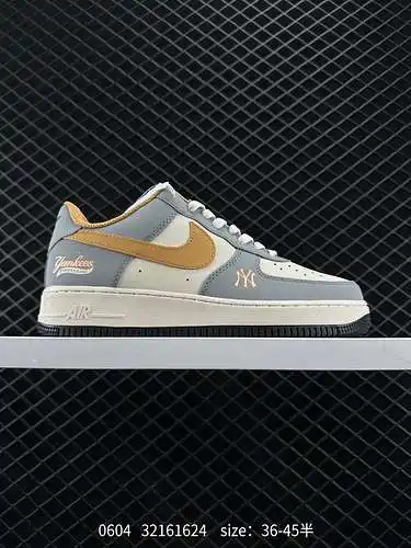 2 Nike Air Force Low Air Force 1 zapatillas deportivas informales, versátiles y de caña baja. La com