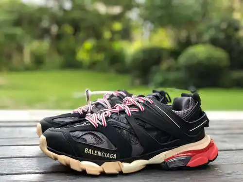 Balenciaga 3.0 zapatos papá Balenciaga Triple S negro y rojo Balenciaga