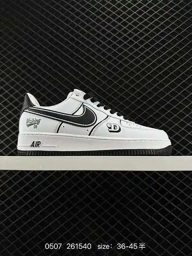 2 Nike Air Force Low Air Force 1 zapatillas deportivas informales, versátiles y de caña baja. La com