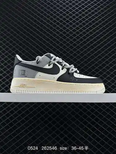 23. Nike Air Force Low 7 de empresa. Horma original y cartón original. Crea una versión Air Force pu