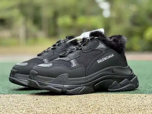 Balenciaga alma negra más terciopelo Balenciaga Triple S zapatos papá Balenciaga