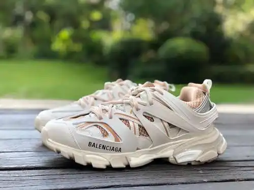 Balenciaga 3.0 blanco oro rosa Balenciaga Triple S zapatos papá Balenciaga