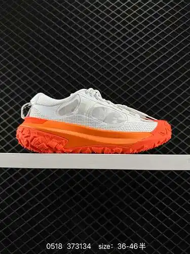 7 Nike ACG Mountain Fly 2 Low La versión baja de Mountain Fly es nueva. Este zapato sigue la tradici