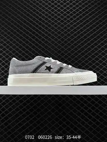3 CONVERSE One Star Academy Pro zapatillas deportivas y casual de gamuza. Auténtico proceso de vulca