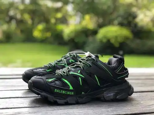 Balenciaga 3.0 zapatos papá Balenciaga Triple S negro y verde Balenciaga