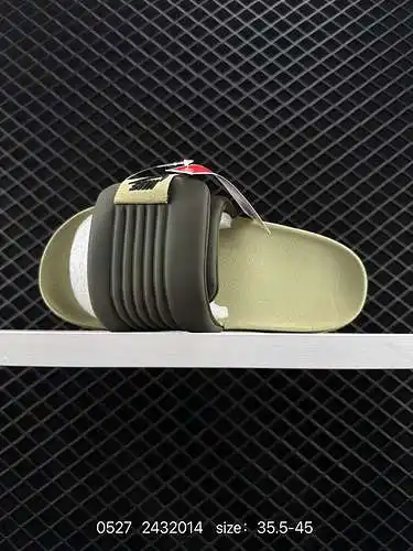 7 artículos de verano Nike Offcourt Adjust Slides, medias tallas para zapatos de hombre y mujer, que
