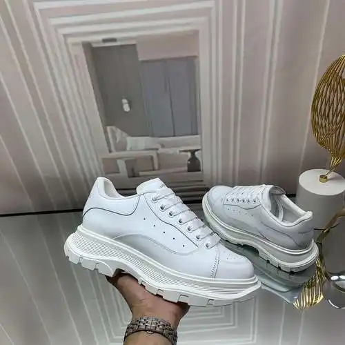 McQueen* Zapatos para hombre y mujer Código: 0526C80 Talla: Mujer 34-41. Hombres 38-46