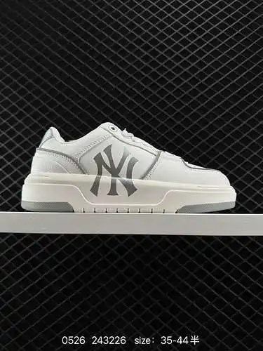3 MLB/Corea La marca deportiva F&F adopta un material superior de cuero con película de transfer